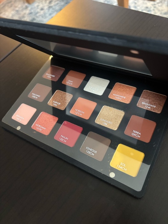 Natasha Denona Sunset Eyeshadow Palette - Picture 3 of 4